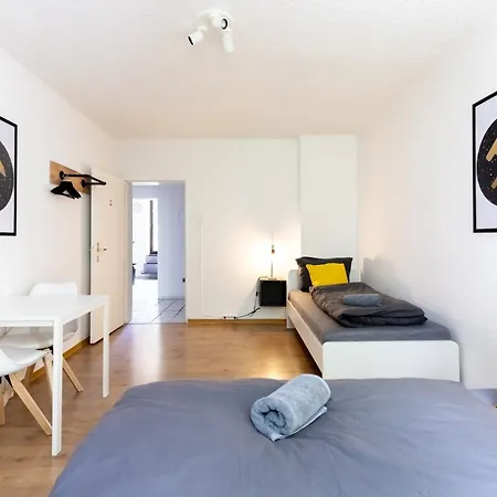 Budgetroom 2 Schlafzimmer Mit Terasse *