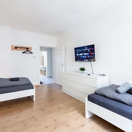 Budgetroom 2 Schlafzimmer Mit Terasse 아파트