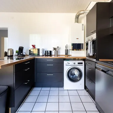 Budgetroom 2 Schlafzimmer Mit Terasse *