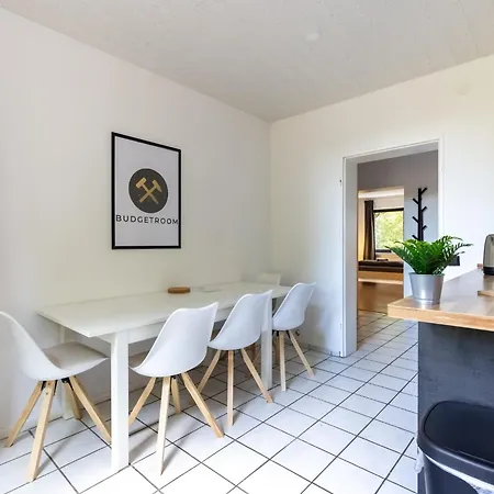 Budgetroom 2 Schlafzimmer Mit Terasse 보훔